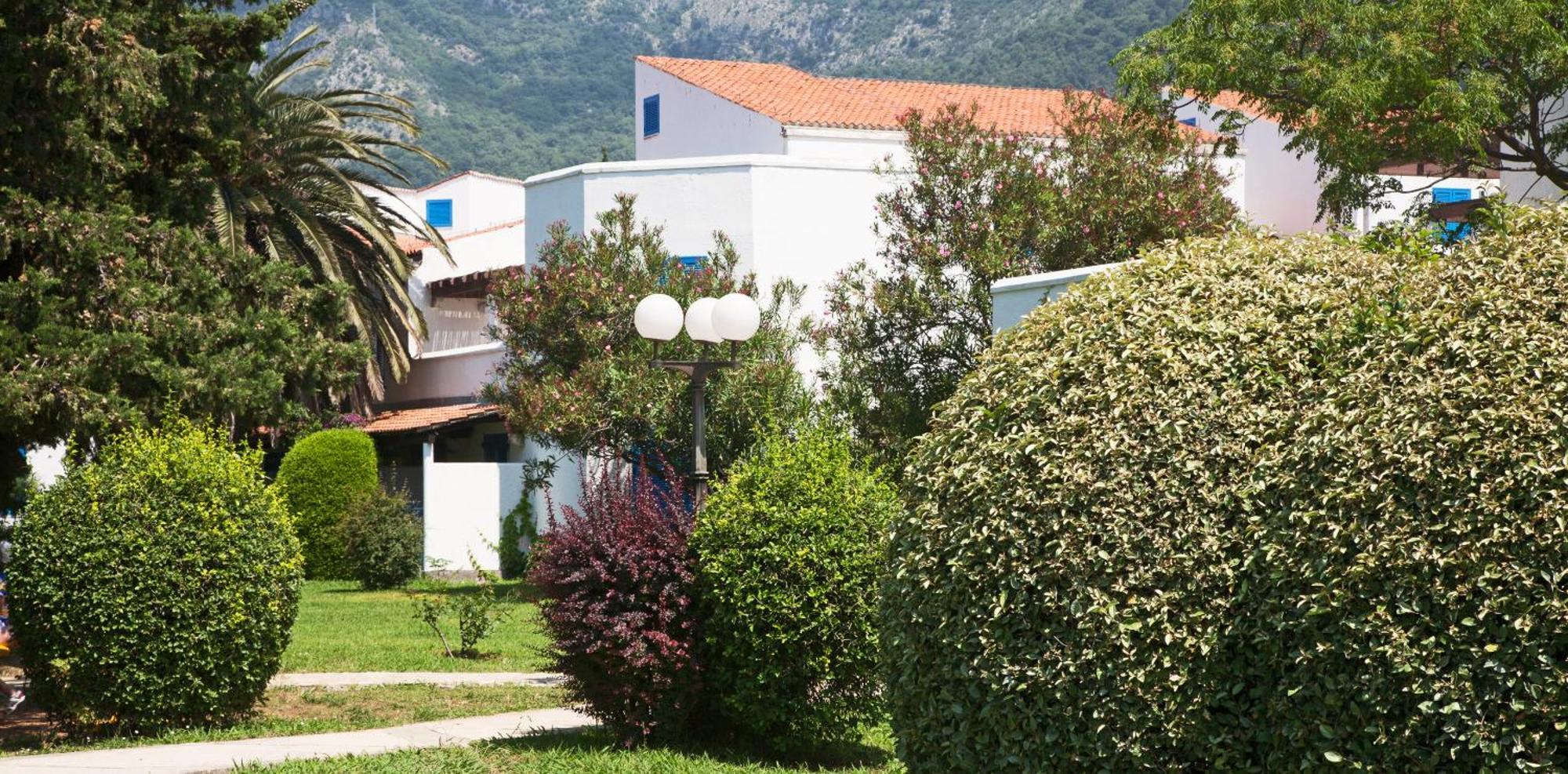 Hotel Slovenska Plaza Budva Exterior photo